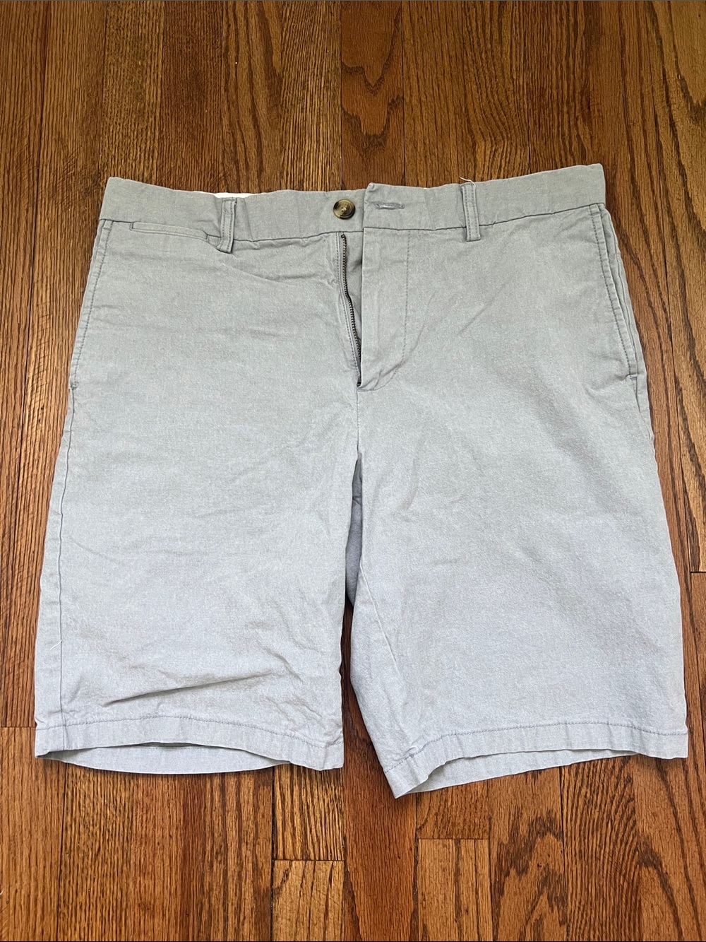 Old Navy Ultimate Slim Shorts 34